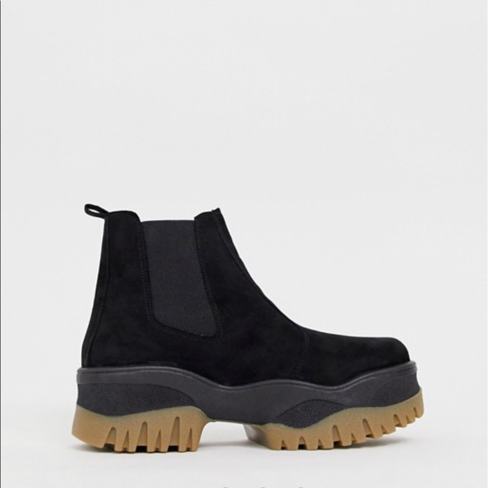 ASOS DESIGN Alvera chunky chelsea boots